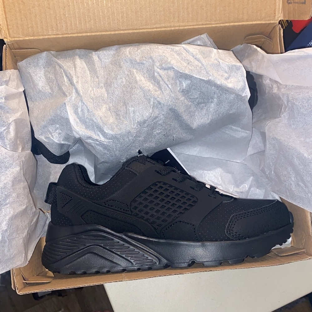Skechers Street Black Sneakers Boys sizing